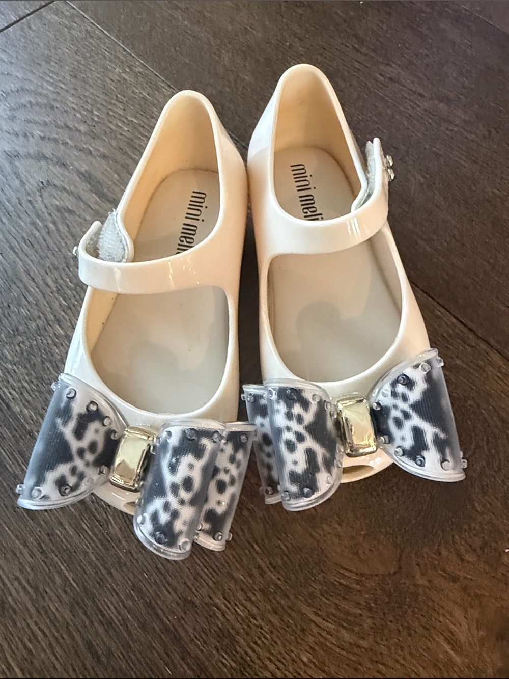Mini Melissa White Girls' Bow Mary Jane Shoes with Gray Animal Print